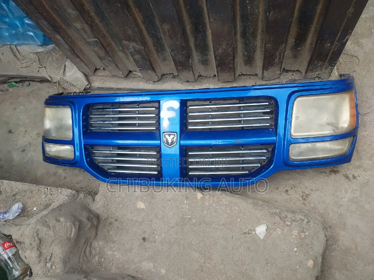 Frontgrill and Headlamp Dodge Nitro 2008