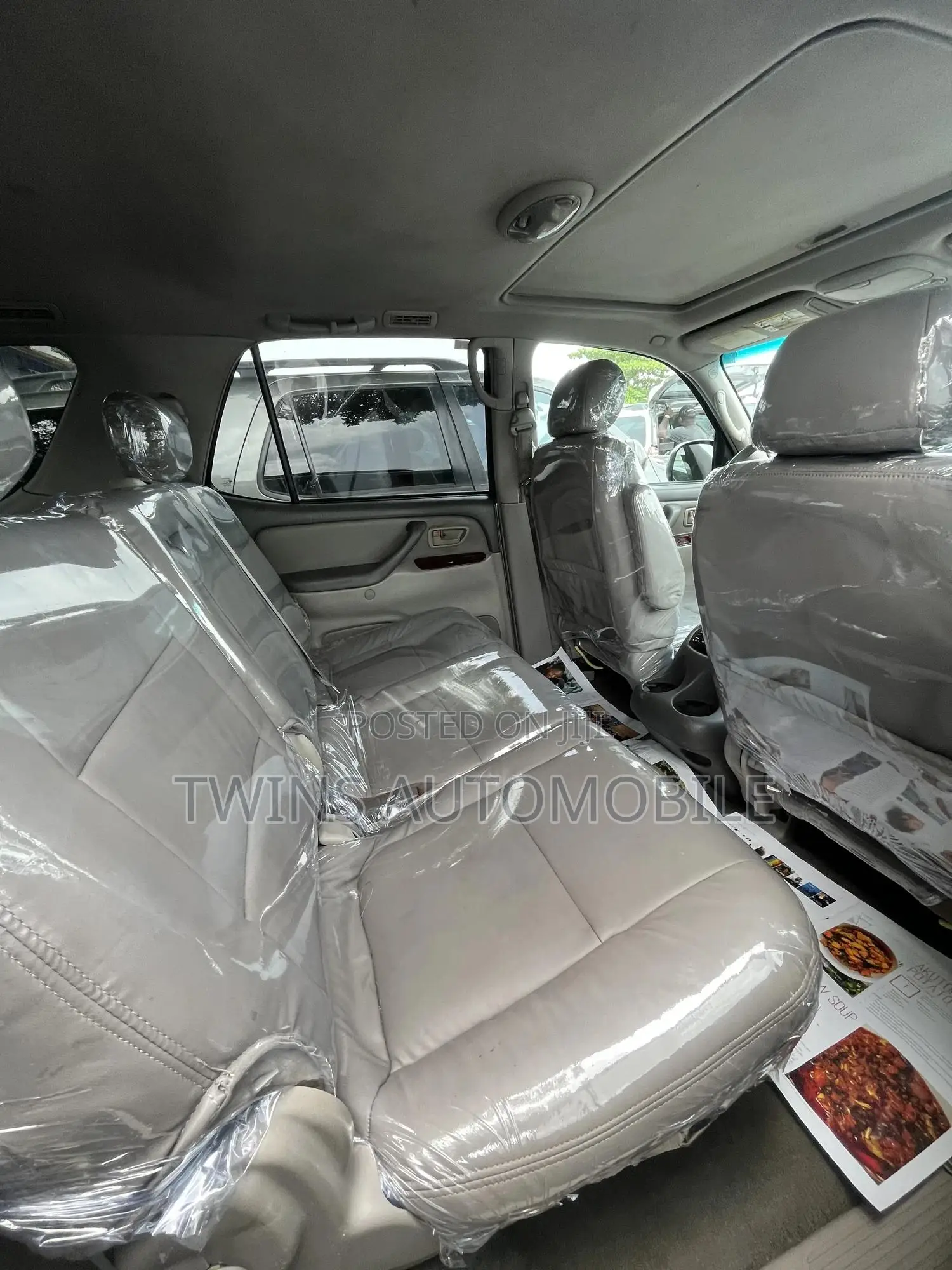 Toyota Sequoia 2004 Silver