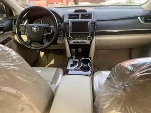 Toyota Camry XLE V6 4dr Sedan (3.5L 6cyl 6A) 2012 White