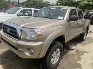 Toyota Tacoma Double Cab V6 2012 Gold