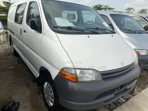 Toyota HiAce 2005 White
