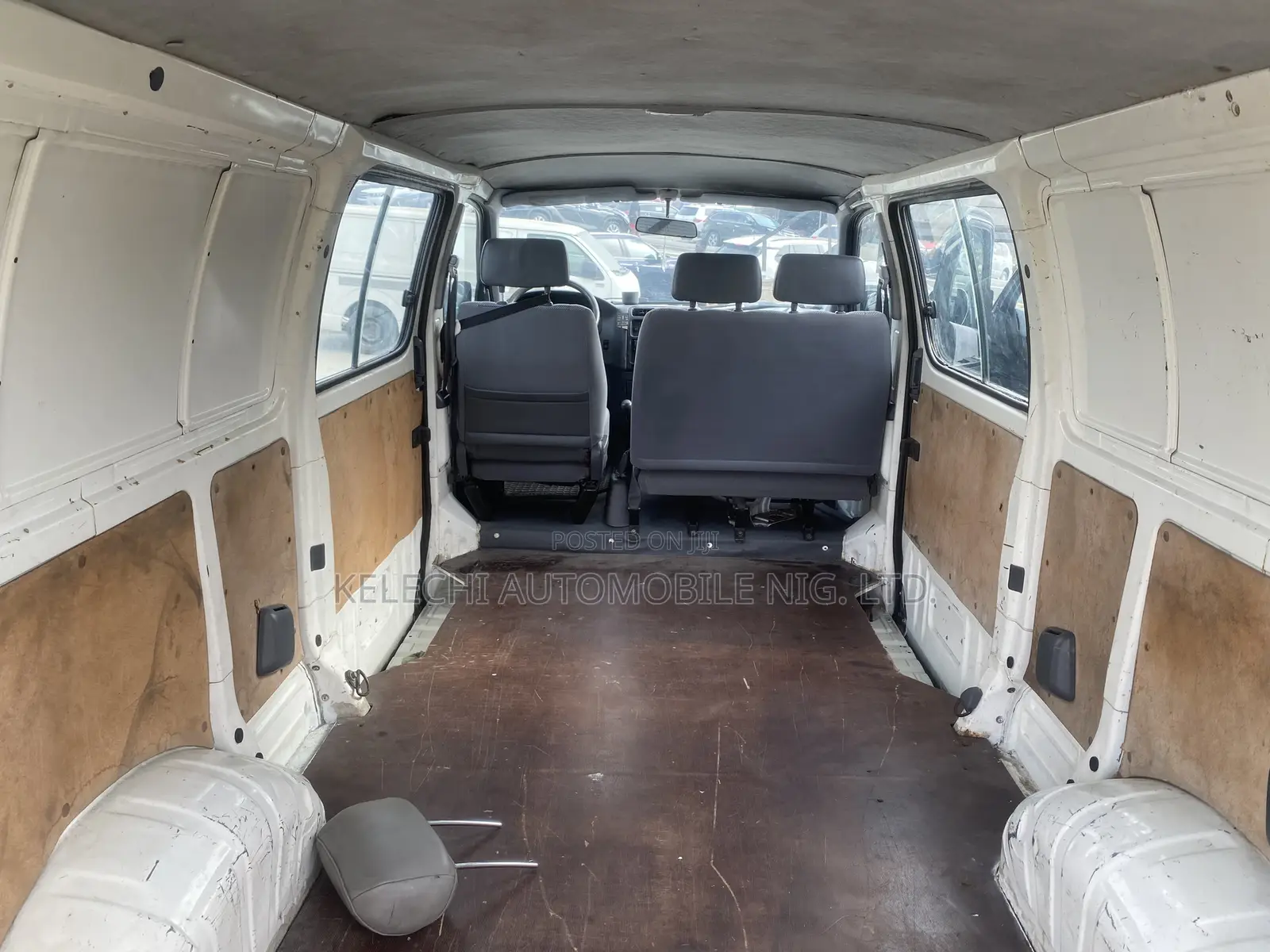 Toyota HiAce 2005 White