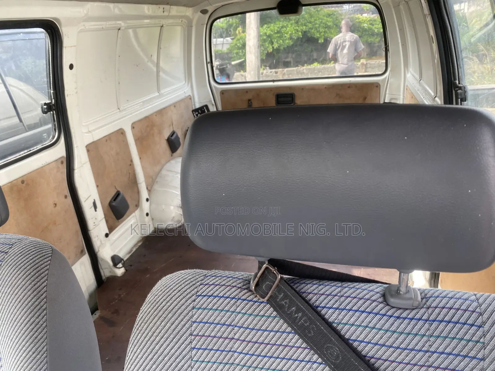 Toyota HiAce 2005 White