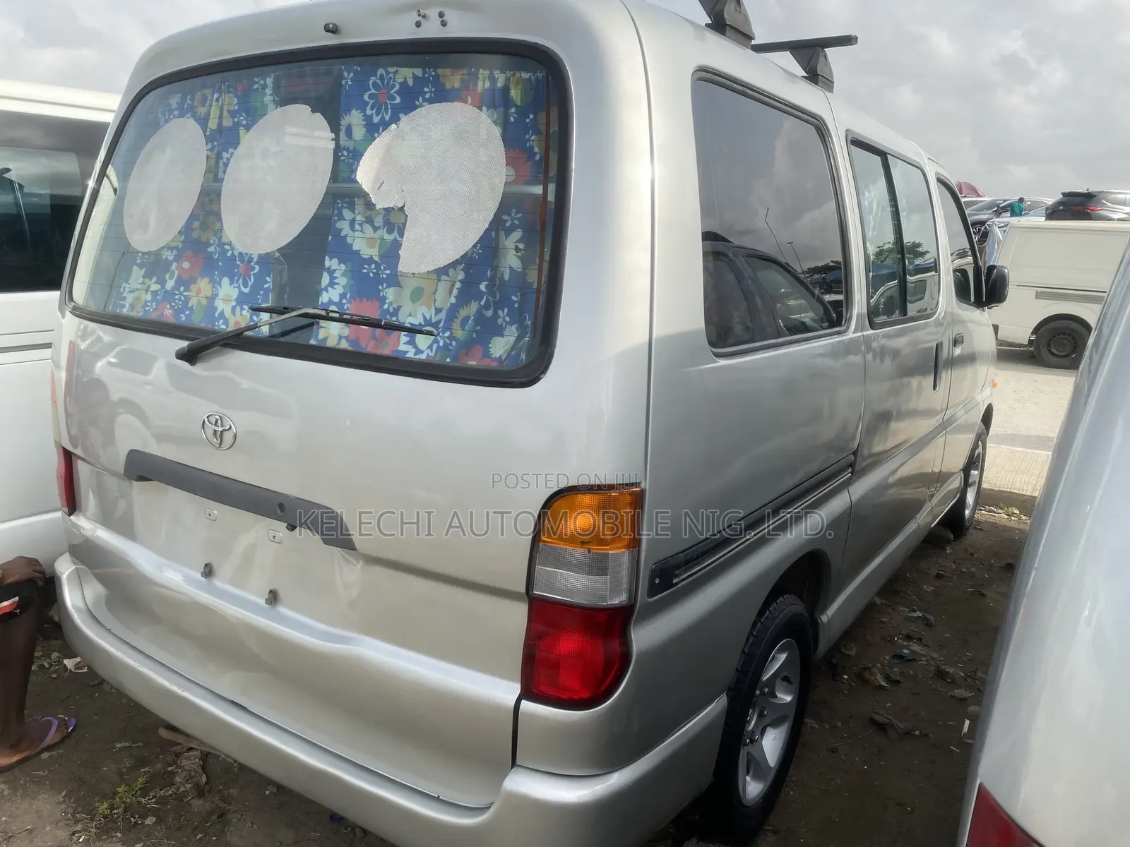 Toyota HiAce 2005 Silver