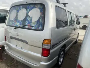 Toyota HiAce 2005 Silver