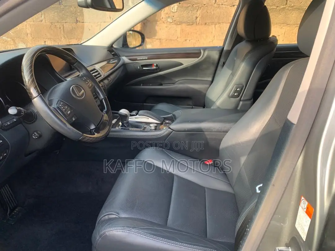 Lexus LS 460 L AWD 2017 Gray