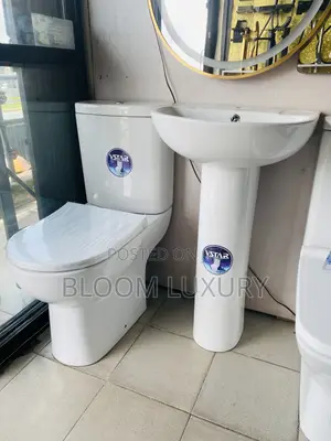 Vista Water Closet