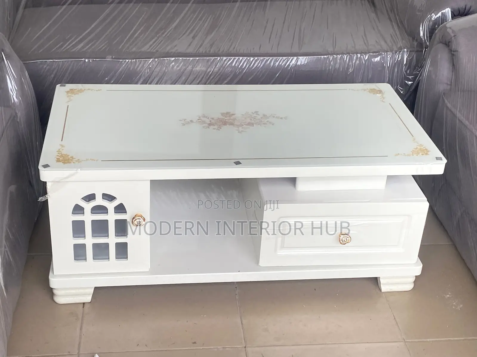 Royal Center Table