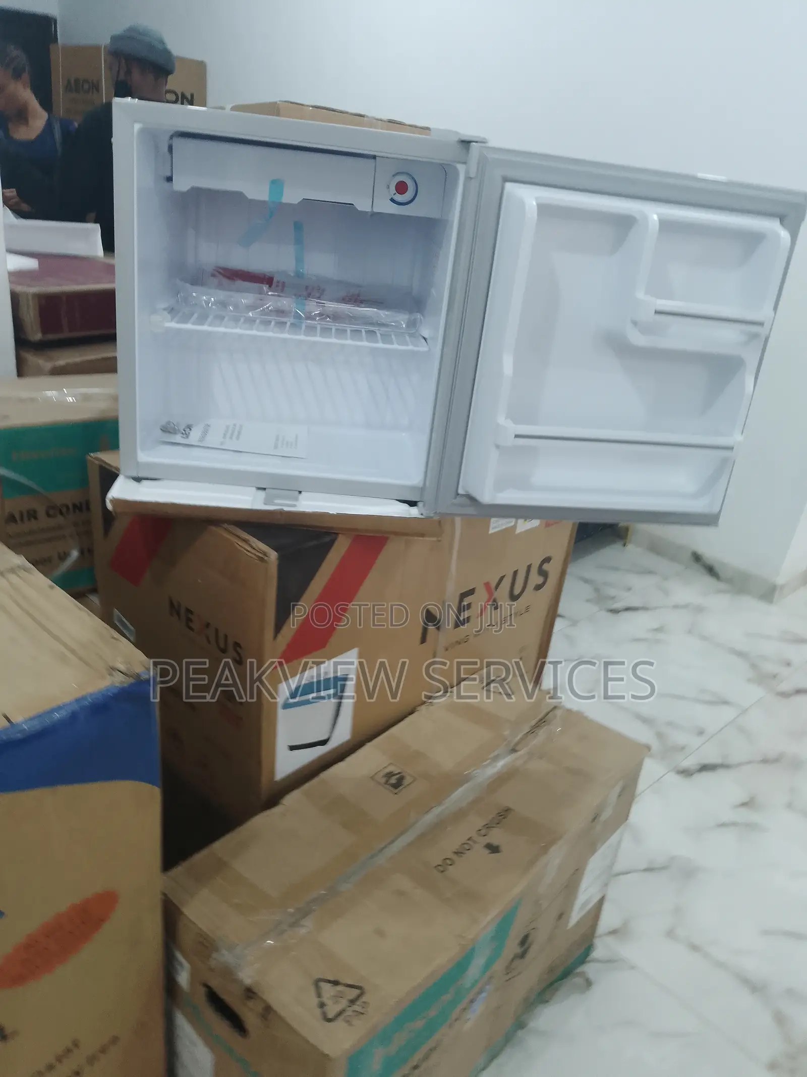 Super Cooling Aeon Bedside Refrigerator [45L]