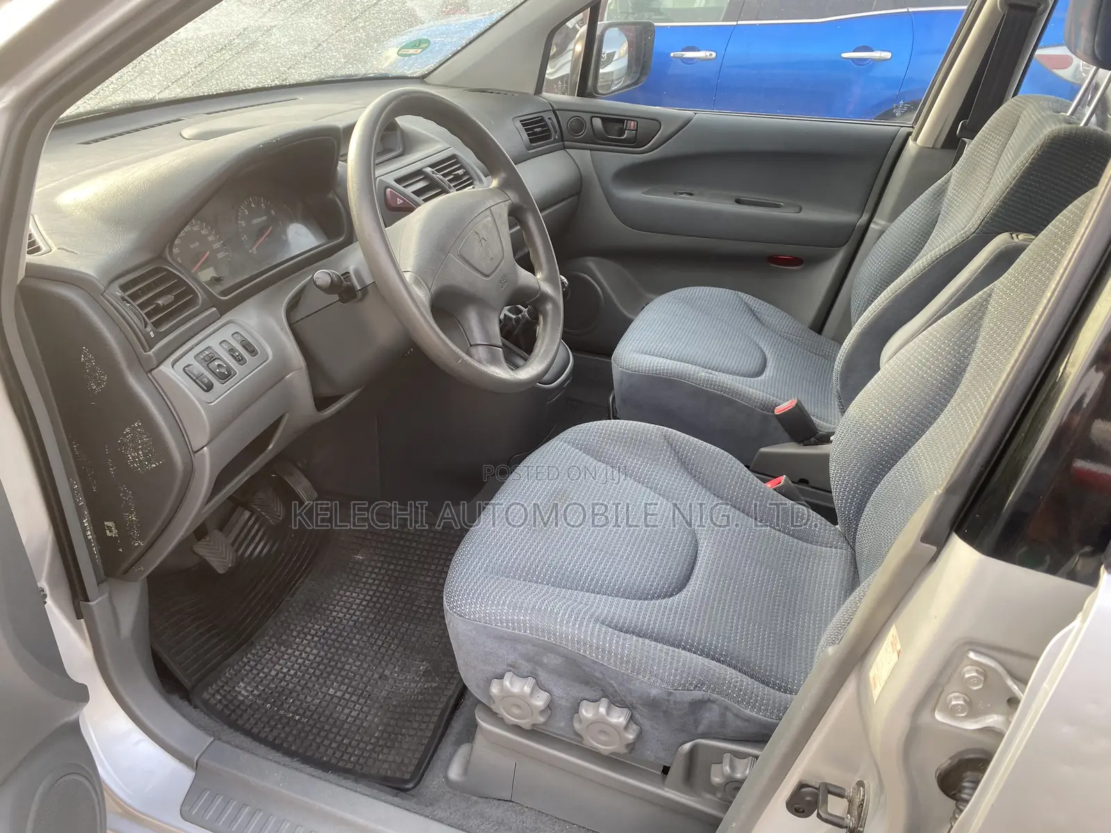 Mitsubishi SpaceWagon 2005 Silver