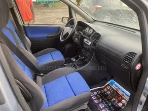 Opel Zafira 2005 Silver