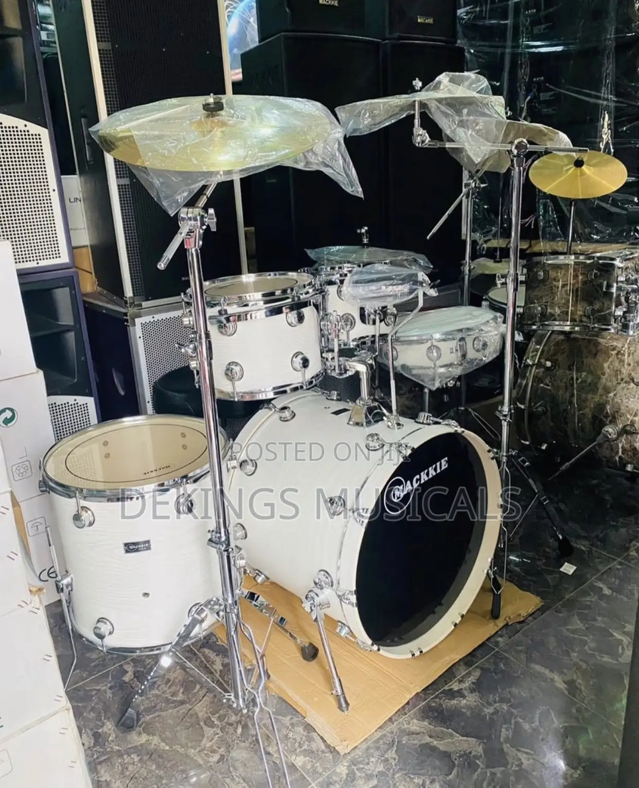 Mackie Five Sets Custom Drum Set