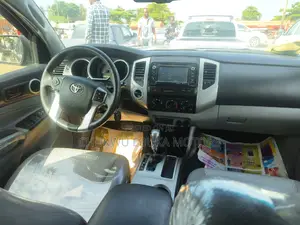 Toyota Tacoma 2014 Black