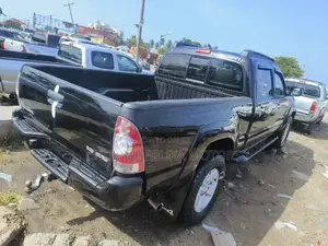 Toyota Tacoma 2014 Black