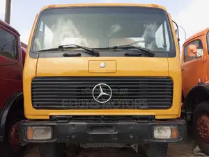 Foreign Used Mercedes-Benz Water Tanker