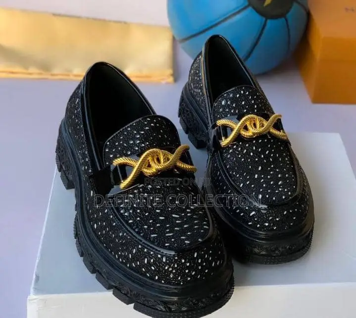 LOUIS VUITTON Luxury Shoe