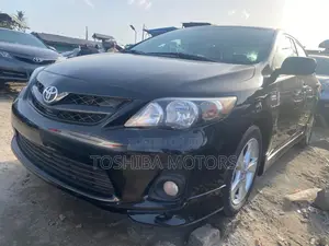Toyota Corolla 2013 Black
