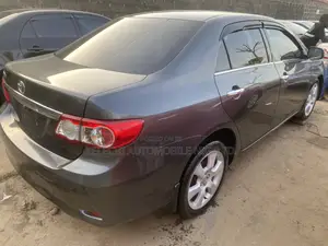 Toyota Corolla 2011 Gray