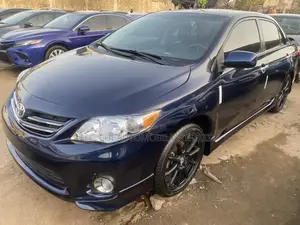Toyota Corolla 2012 Blue