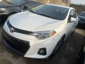 Toyota Corolla 2015 White