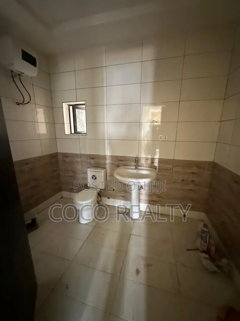 4bdrm Townhouse / Terrace in Jahi for rent
