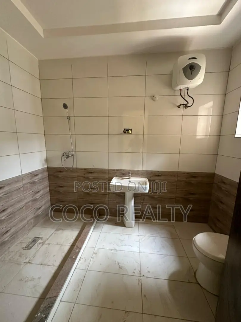 4bdrm Townhouse / Terrace in Jahi for rent