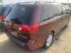 Toyota Sienna XLE Limited AWD 2006 Red