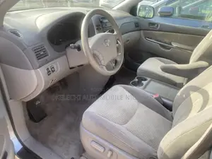 Toyota Sienna LE 2008 Blue