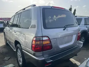 Toyota Land Cruiser 2004 Silver