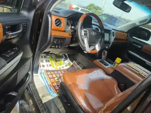 Toyota Tundra 2018 Burgundy