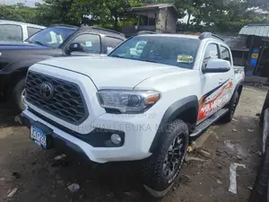 Toyota Tacoma 2020 White