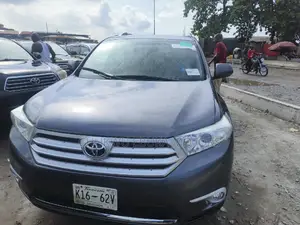 Toyota Highlander Limited 3.5l 4WD 2013 Gray
