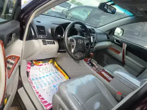 Toyota Highlander Limited 3.5L 2WD 2013 Burgundy