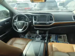 Toyota Highlander 2018 White