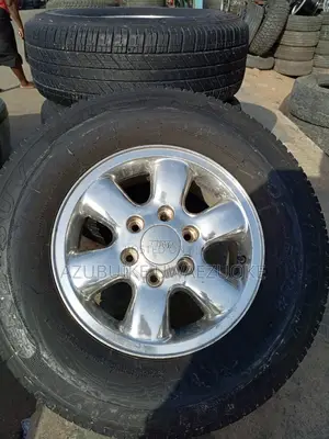 16" Rim Toyota Tacoma With Tyres 255/70/16