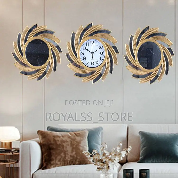 Modern Decorative Mirror With Clock
3 Set