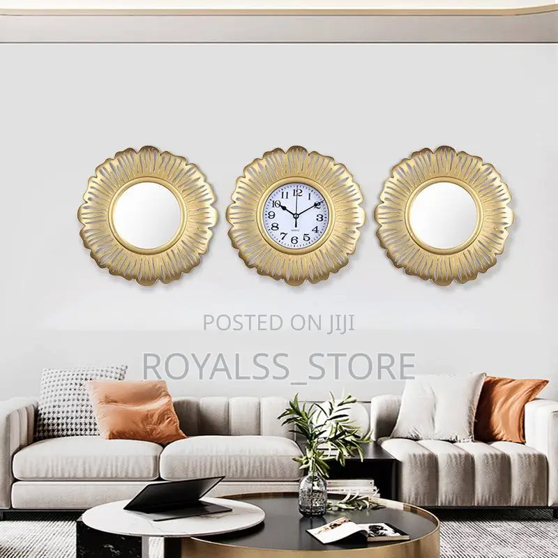Modern Decorative Mirror With Clock
3 Set