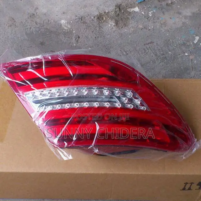 C300 2013 Back Lights Each Side
