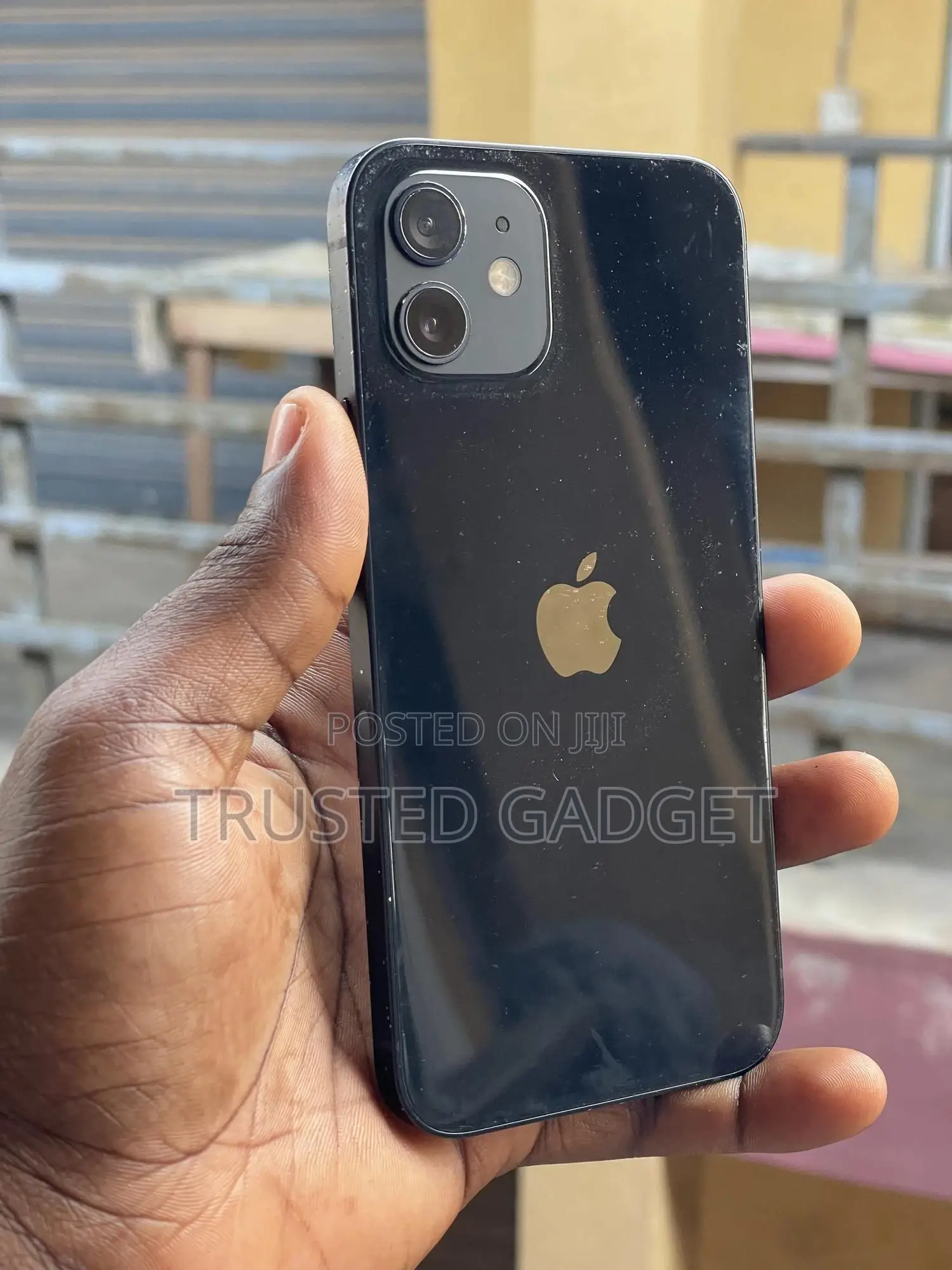Apple iPhone 12 64 GB Black