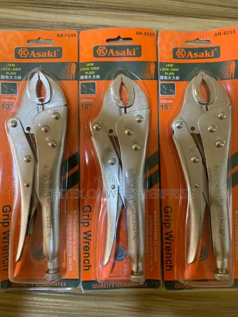 Gripping Plier