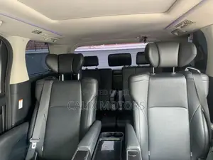 Toyota Granvia 2022 Black