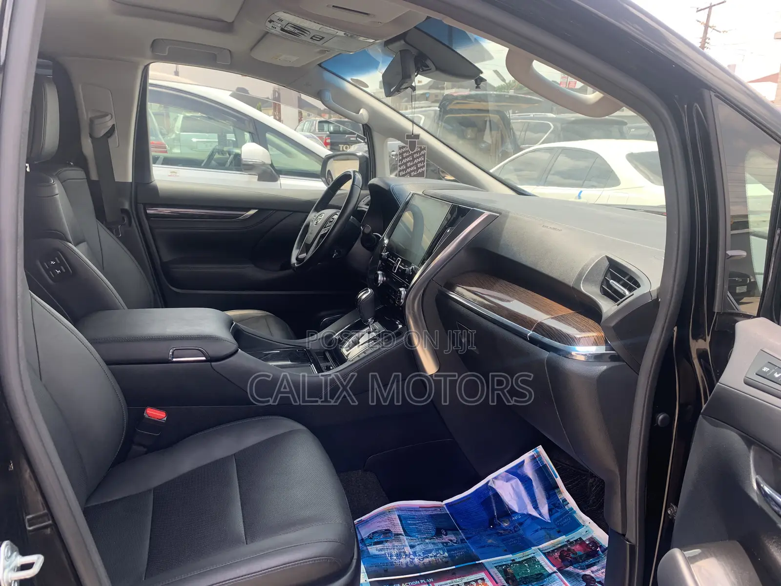 Toyota Granvia 2022 Black