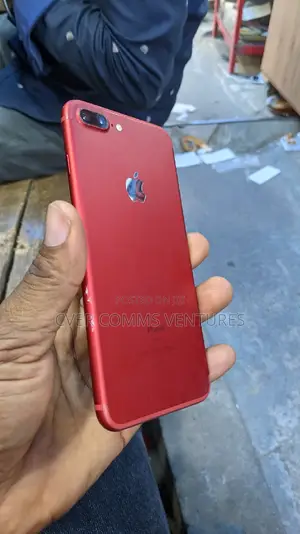Apple iPhone 7 Plus 32 GB Red