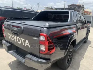New Toyota Hilux 2023 Gray