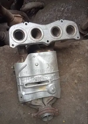 Engine Catalyst for Rav4 2000-2002/Model 4plug