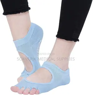 Small Fern Grippy Yoga Socks