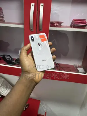 Apple iPhone X 64 GB White