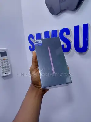 Photo - New Samsung Galaxy Note 9 128 GB Purple