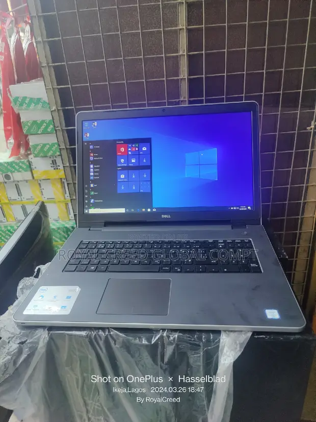 大画面17インチ】DELL Inspiron 17-5759 Core i7-6500U 2.50GHz/メモリ