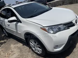 Toyota Camry 2014 White